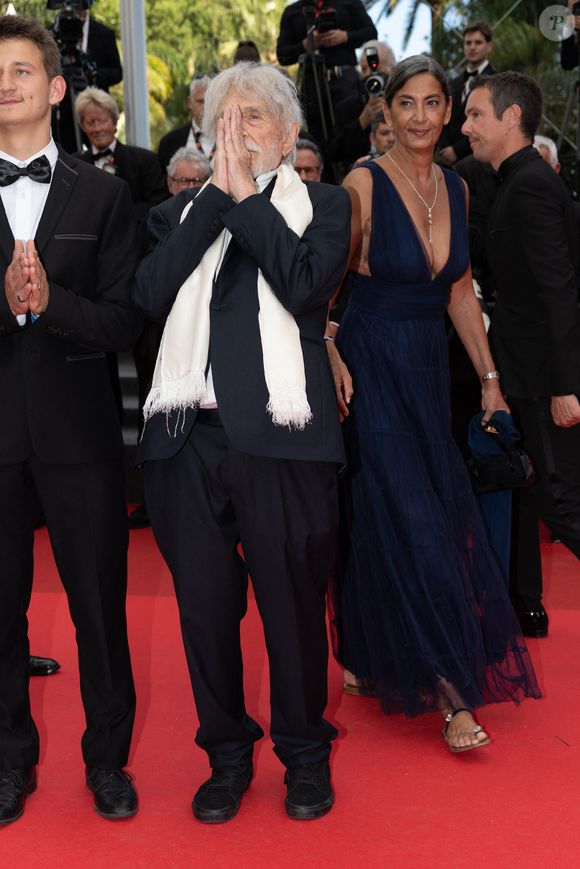 Il s'agit de Ceyla Lacerda, qu'il a épousée en 1996

Pierre Richard et sa femme Ceyla Lacerda - Montée des marches du film « La venue de l’avenir » lors du 78ème Festival International du Film de Cannes, au Palais des Festivals à Cannes. Le 22 mai 2025
© Olivier Borde/ Bestimage