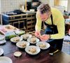 L'ancien chef étoilé Vincent Lucas ouvre "Énergumène" dans un corps de ferme en Périgord vert.

Vincent Lucas, ancien candidat de "Top Chef", ouvre un nouvel établissement au concept original.