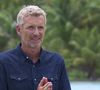 Il s'agit de Stéphane Bertheau, qui avait participé à la toute première saison du programme en 2001

Denis Brogniart dans "Koh-Lanta : Les Armes Secrètes" sur TF1.
Crédit : Koh-Lanta/TF1