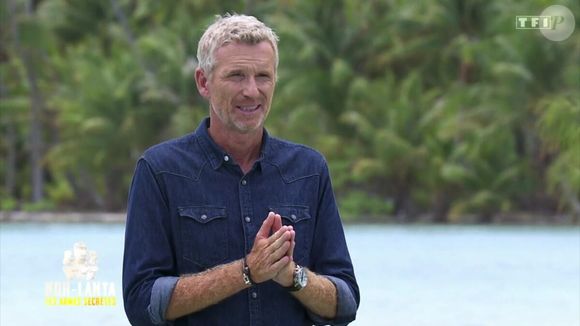 Il s'agit de Stéphane Bertheau, qui avait participé à la toute première saison du programme en 2001

Denis Brogniart dans "Koh-Lanta : Les Armes Secrètes" sur TF1.
Crédit : Koh-Lanta/TF1