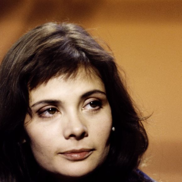 Léon Othnin-Girard (né en 1996, avec pour papa Mathias Othnin-Girard) est comme son grand-frère Roman, dans la restauration.

Retro - 20eme anniversaire de la mort de Marie Trintignant le 1er aout - Archives - Marie Trintignant sur le plateau de l'émission TV "Ciel mon mardi!". Le 18 juin 1991 © Cedric Perrin Bestimage