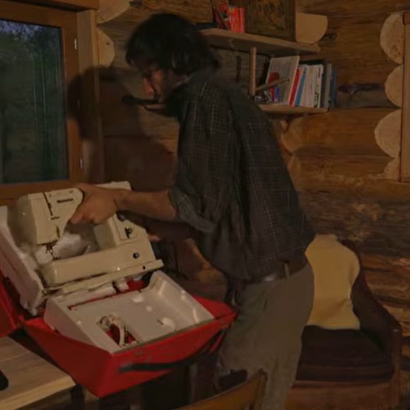 Le projet lui a permis de faire une pause dans sa carrière musicale.

Vianney en pleine construction de sa cabane en bois sur YouTube.