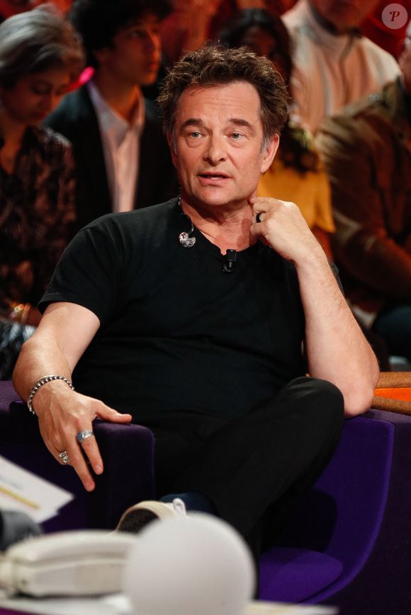 David Hallyday lors de l'enregistrement de l'émission "Famille je vous aime" présentée par M. Drucker sur France 3, aux Studios rive gauche à Paris, France, le 15 avril 2025. © Clovis-Gaffiot/Bestimage