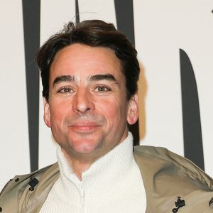 Julian Bugier aime régulièrement sortir de sa zone de confort lorsqu'il n'est pas aux commandes du JT de 13 heures de France 2.

Julian Bugier à l'avant-première du film "Marty Supreme" au Grand Rex à Paris.

© Coadic Guirec/Bestimage