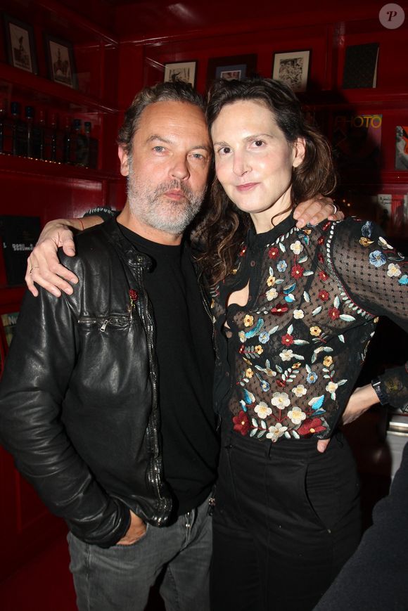 Patrick Mille et sa femme Justine Levy lors de la remise du prix littéraire Castel 2024 au club Castel Paris le 13 novembre 2024.
© Philippe Baldini / Bestimage