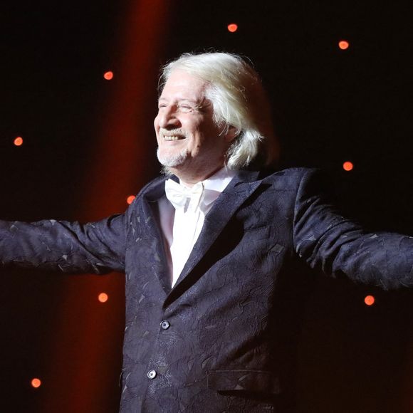 Exclusif - Patrick Sébastien - Spectacle "Le plus grand cabaret du monde" présenté par Patrick Sébastien au Dôme de Paris le 5 novembre 2021. © Bahi/Bestimage