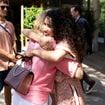 Roland-Garros : Une célèbre actrice française perd son calme en voyant Michèle Laroque, elle lui saute au cou !