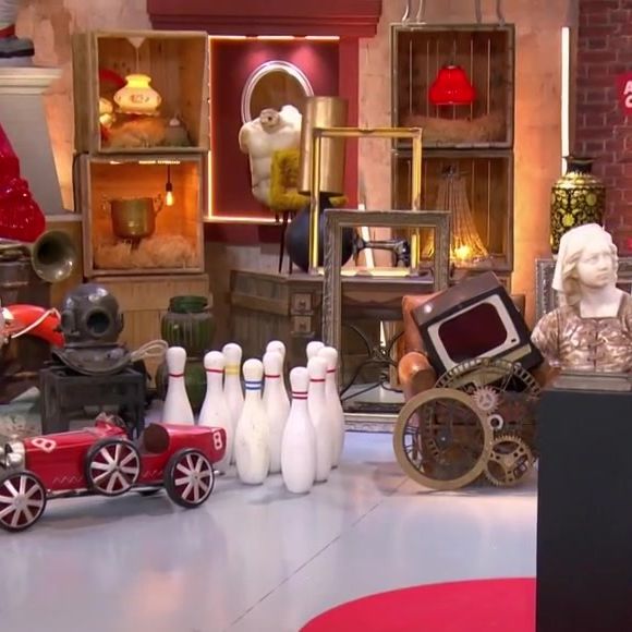 Harold Hessel a rejoint l'émission de France 2 en août 2017.

Harold Hessel dans "Affaire conclue" sur France 2, le 8 mai 2026. Capture d'écran/France 2