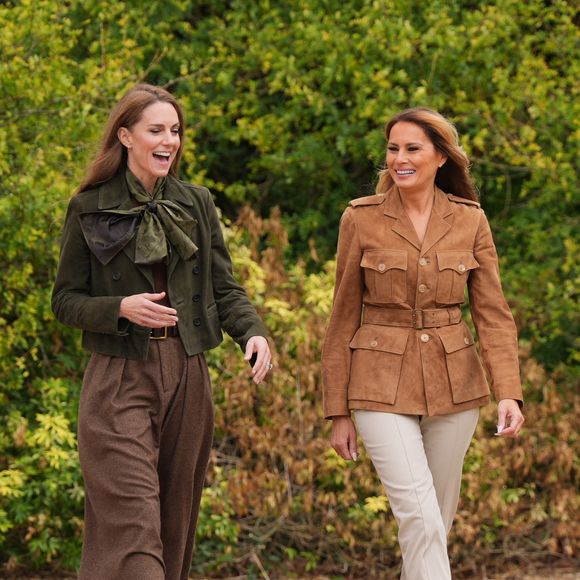 La princesse de Galles et son invitée ont passé un moment auprès d'enfants scouts.

Kate Middleton et Melania Trump au parc de Frogmore à Windsor, dans le Berkshire, lors du deuxième jour de la deuxième visite d'État du président américain Donald Trump au Royaume-Uni. © PA Photo/ Bestimage