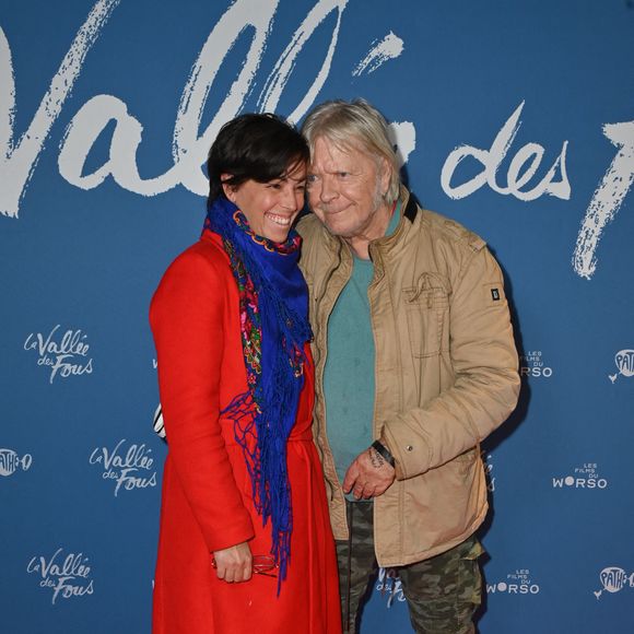 Le chanteur Renaud Sechan et sa femme Cerise assistent à l'avant-première de 'La vallée des fous' au cinéma Pathe Wepler à Paris, France, le 12 novembre 2024. © Mireille Ampilhac/ABACAPRESS.COM