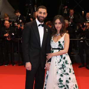 Karim Benzema et Lyna Khoudri assistent au tapis rouge de "13 Jours 13 Nuits" lors de la 78ème édition du Festival de Cannes au Palais des Festivals le 23 mai 2025 à Cannes, France. Photo de Jerome Domine/ABACAPRESS.COM
