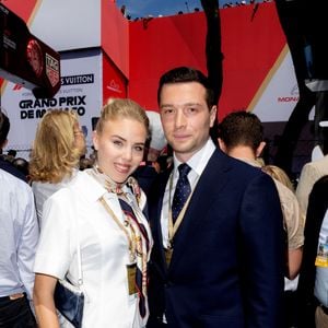 Ils ont récemment décidé de franchir un grand pas dans leur relation
Jordan Bardella avec sa compagne la princesse Maria Carolina de Bourbon-Deux-Siciles assistent au Formula 1 Louis Vuitton Grand Prix de Monaco 2026 le 7 juin 2026. © Olivier Huitel/Pool Monaco/Bestimage