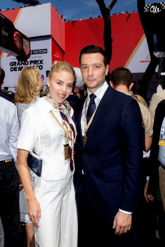 Ils ont récemment décidé de franchir un grand pas dans leur relation

Jordan Bardella avec sa compagne la princesse Maria Carolina de Bourbon-Deux-Siciles assistent au Formula 1 Louis Vuitton Grand Prix de Monaco 2026 le 7 juin 2026. © Olivier Huitel/Pool Monaco/Bestimage