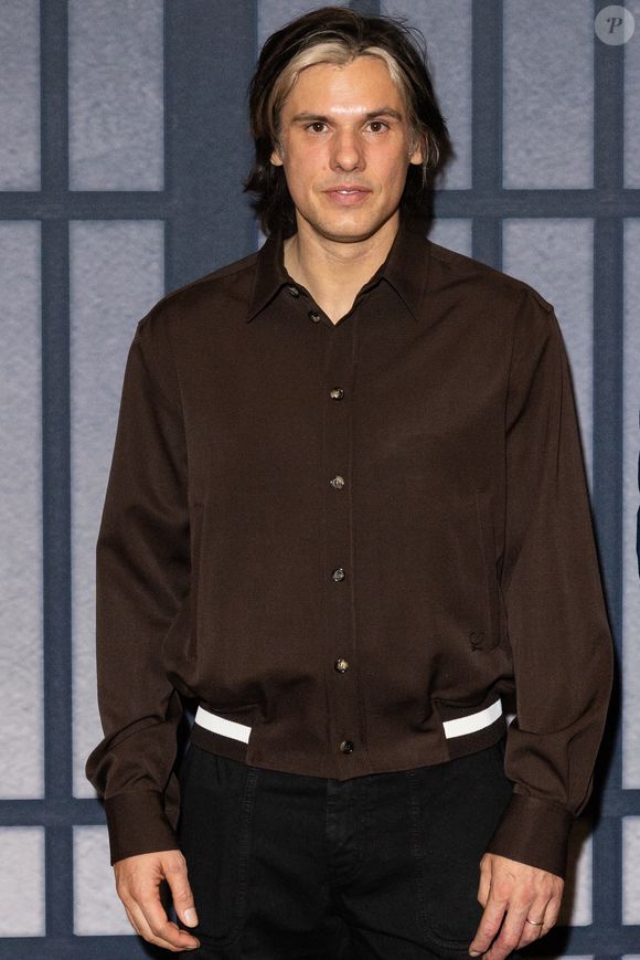 Orelsan lors de la première du film “Yoroï” au cinéma le Grand Rex à Paris le 16 octobre 2025.

© Julien Sarkissian / Bestimage