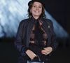 "On a fait la fête, où on a réuni les amis. Il est mort entouré, on était une quarantaine sur le jardin de la Salpêtrière. C’était un moment de vie ultime. C’est la vie jusqu’à la dernière seconde.”

Cendrine Dominguez – Arrivée au Grand Dîner du Louvre 2026 à Paris pendant la Fashion Week Prêt-à-porter femme automne/hiver 2026-2027 (PFW)
 

 
© Olivier Borde / Bestimage