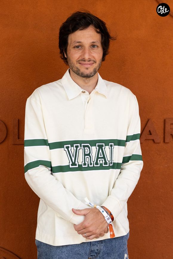 Vianney au village lors des Internationaux de France de Tennis de Roland Garros 2026, Paris, le 28 mai 2026. 

© Jacovides / Moreau / Bestimage