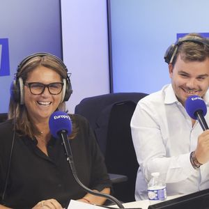 Exclusif - Valérie Benaim, Gauthier Le Bret,  sur le plateau de de l’émission « On Marche Sur La Tête » présentée par C.Hanouna et diffusée en direct sur Europe 1, Paris, France, le 29 aout 2024. © Jack Tribeca / Bestimage