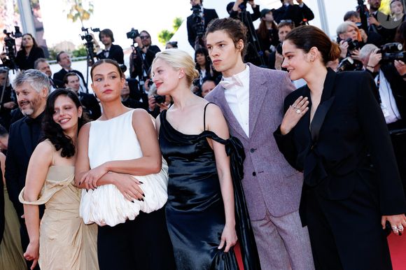 Christophe Honoré, Noée Abita, Adèle Exarchopoulos, Nadia Tereszkiewicz, Paul Kircher, Victoire Du Bois - Montée des marches du film " La bataille de Gaulle : L'âge de fer " lors du 79ème Festival International du Film de Cannes, le 20 mai 2026. © Jacovides-Moreau / Bestimage