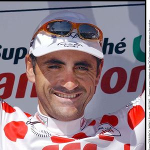 Devenu consultant après avoir mis fin à sa carrière de cycliste en 2002, Laurent Jalabert s’est lancé dans un nouveau projet, loin du paysage audiovisuel français.

Le Français Laurent Jalabert de l'équipe CSC-Tiscali fête le podium de la 12ème étape du Tour de France de Lannemezan au Plateau-de-Beille, au Plateau-de-Beille, le 19 juillet 2002. Jalabert a remporté l'étape de Lannemezan au Plateau-de-Beille. © Peer Grimm/DPA/ABACA.
