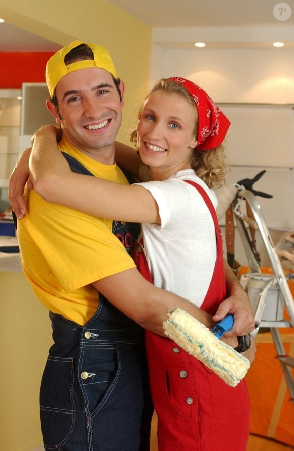 Alexandra Lamy et Jean Dujardin se sont rencontrés sur le tournage de la série "Un gars, une fille". 

Alexandra Lamy et Jean Dujardin sur le tournage d'Un gars, une fille. GONGORA Marie-Anne via Bestimage