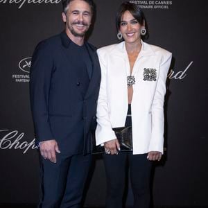 James Franco et sa compgne Izabel Pakzad - Photocall du dîner "Chopard Universe 2025" à l'aéroport de Mandelieu lors du 78ème Festival International du Film de Cannes le 19 mars 2025. © Olivier Borde/Bestimage