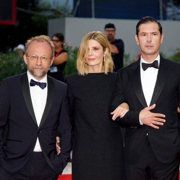 Leur complicité semble avoir traversé plus de 30 ans.

Nicolas Pariser, Chiara Mastroianni, Melvil Poupaud - Première du film "Un peu avant minuit" lors du 83ème Festival International du Film de Venise (Mostra) le 10 septembre 2026. © Jasmine Aissaoui / Bestimage