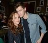 Côté vie privée, Jean-Baptiste Maunier partage la vie de Léa Arnezeder

Exclusif - Jean-Baptiste Maunier et sa compagne Léa Arnezeder - After party du concert des "Enfoirés" à l'Arc à Paris le 25 janvier 2016. © Rachid Bellak/Bestimage