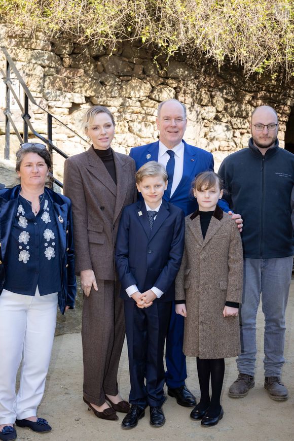 Le prince Albert II de Monaco, La princesse Charlène de Monaco, La princesse Gabriella de Monaco, comtesse de Carladès, Le prince Jacques de Monaco, marquis des Baux lors d'une visite au Fort la Latte, Château de La Roche Goyon à Plévenon le 9 avril 2025. Le donjon fut érigé vers 1350 par Etienne III de Goyon, seigneur de Matignon

© Olivier Huitel / Pool / Bestimage