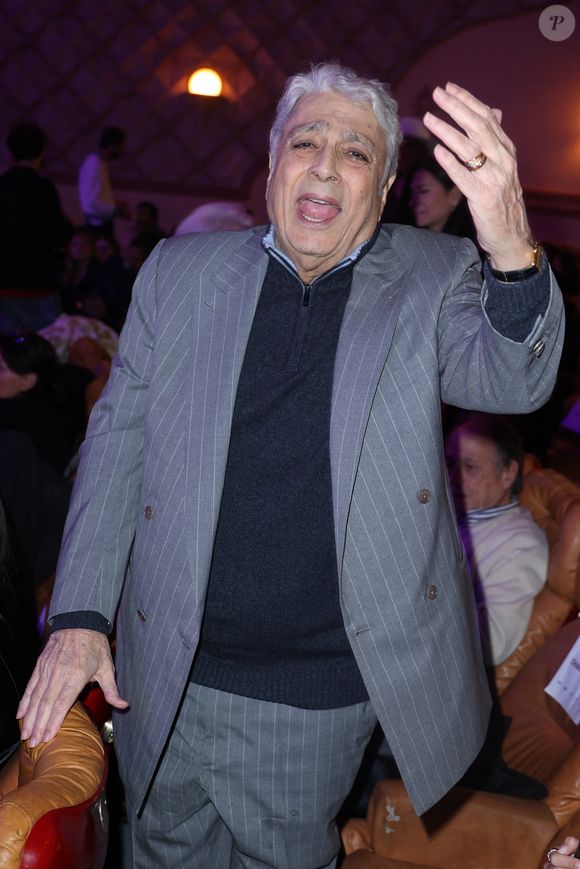 Enrico Macias assiste à la première de Maison de Retraite 2 au Grand Rex à Paris, France, le 13 février 2024. Photo par Jerome Dominé/ABACAPRESS.COM