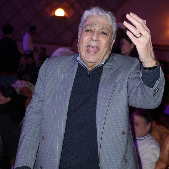 Enrico Macias assiste à la première de Maison de Retraite 2 au Grand Rex à Paris, France, le 13 février 2024. Photo par Jerome Dominé/ABACAPRESS.COM