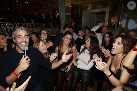 Exclusif - Ary Abittan aux Jardins du Presbourg à Paris, le 6 novembre 2025.

Photo : Marc Ausset-Lacroix / Bestimage
