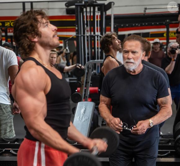 Son entraînement intensif a été guidé par nul autre qu’Arnold Schwarzenegger lui-même.

Joseph Baena suit les traces de son célèbre père et remporte sa première compétition de bodybuilding. Instagram