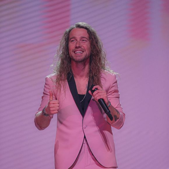 Exclusif - Julien Doré est en concert au Zenith Arena à Lille le 10 décembre 2022.

© Stéphane Vansteenkiste / Bestimage