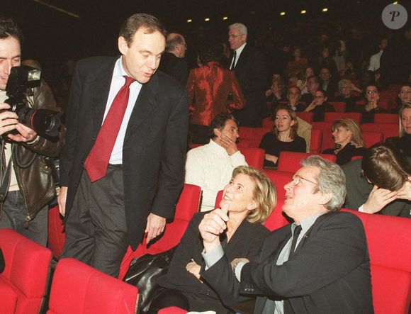 Xavier Couture, Gérard Holtz, Claire Chazal, Alain Delon et Alain Delon. 
Photo : Max Colin/ABACAPRESS.COM