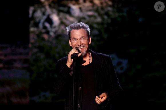 Exclusif - Florent Pagny lors surprises lors de l'enregistrement de l'émission "La chanson secrète N°14", présentée par N.Aliagas et diffusée le 26 décembre sur TF1, consacrée à Lara Fabian à Paris le 10 Décembre 2025