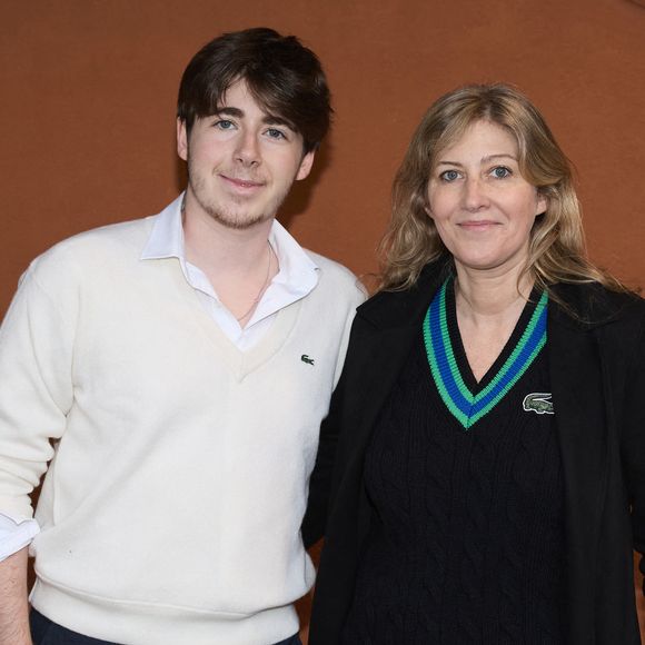 Amanda Sthers et Oscar Bruel au village lors des Internationaux de France de tennis de Roland Garros 2024, à Paris, le 31 mai 2024. 
Photo : Jacovides-Moreau / Bestimage