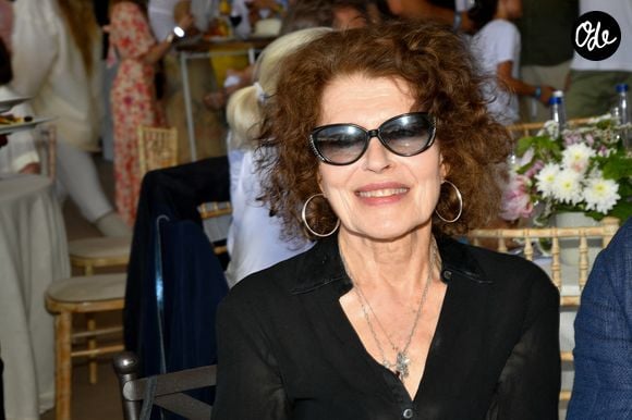 Exclusif - Fanny Ardant dans l’espace VIP “le Pavillon Eiffel,” lors de la 12ème édition Longines Paris Eiffel Jumping au pied de la Tour Eiffel sur le Champ-de-Mars à Paris, France le 21 juin 2026 © Perusseau / Veeren / Bestimage