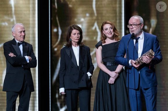 Claire Nadeau, Sarah Stern et Olivier Baroux (César du public pour "Les Tuche 3") lors de la 44ème cérémonie des César à la salle Pleyel à Paris, le 22 février 2019.