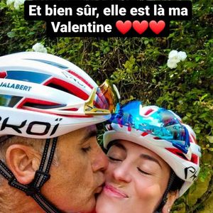 Ils partagent l'amour du sport, de la nature et des animaux

Laurent Jalabert avec sa compagne Marion sur Instagram