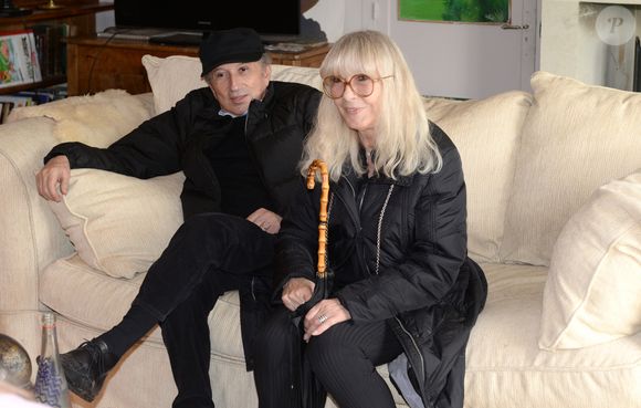 Exclusif -Michel Drucker (casquette) et sa femme Dany Saval - Mylène Demongeot (présidente du comité d'honneur du refuge de l'Arche de Château-Gontier) a reçu en exclusivité Michel Drucker (casquette) et sa femme Dany Saval au refuge de l'Arche DANIEL ANGELI / BESTIMAGE