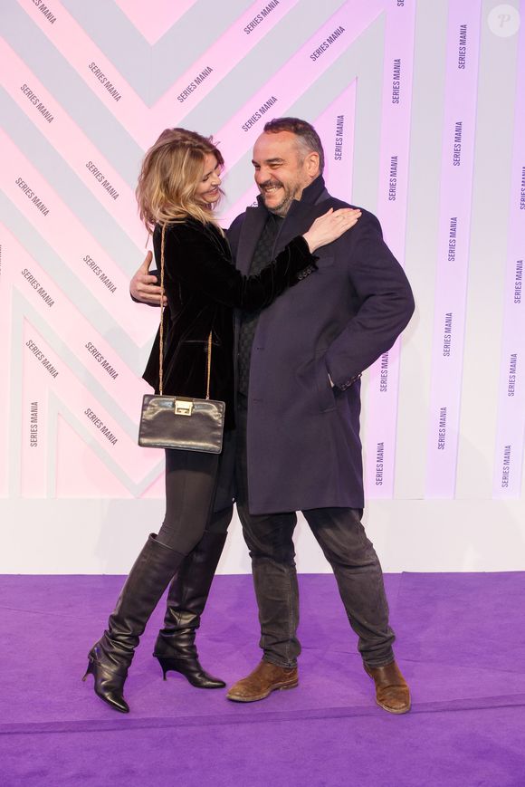 Jeanne Bournaud et François-Xavier Demaison lors du festival Series Mania à Lille le 25 mars 2025.

© Stéphane Vansteenkiste / Bestimage