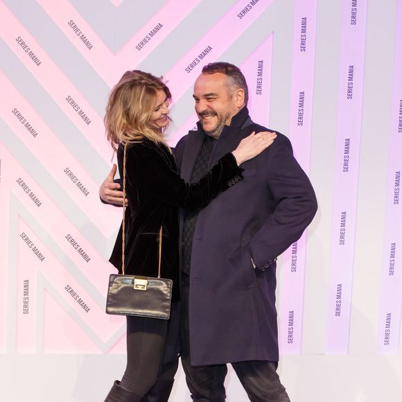 Jeanne Bournaud et François-Xavier Demaison lors du festival Series Mania à Lille le 25 mars 2025.

© Stéphane Vansteenkiste / Bestimage