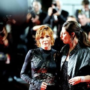 Mylène Farmer, Anna Mouglalis, Yann Gozlan - Montée des marches du film « Dalloway » lors du 78ème Festival International du Film de Cannes, au Palais des Festivals à Cannes. Le 15 mai 2025.

Photo par Jacovides-Moreau / Bestimage