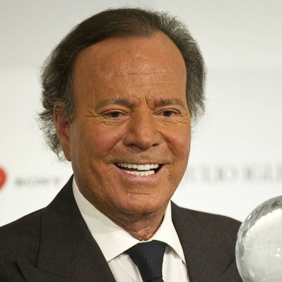 Julio Iglesias a été déclaré le plus grand artiste latino de tous les temps lors d'une cérémonie à Londres. Le 12 mai 2014  Julio Iglesias named The Most Successful Latin Artist of All Time at an award ceremony in London12/05/2014 - Londres