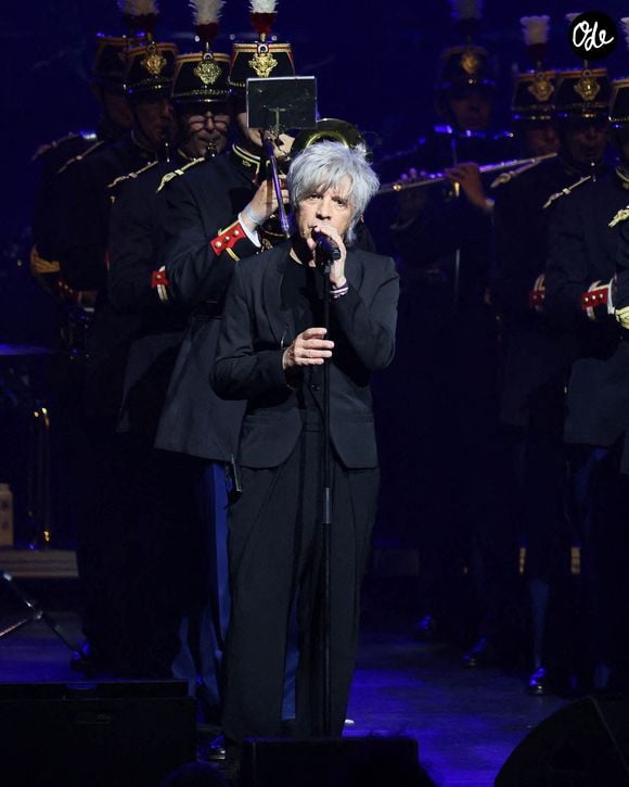Nicolas Sirkis, du groupe Indochine, se produit lors d'un concert de bienfaisance, « Sentinelles d’Un Soir », organisé par le gouverneur militaire de Paris au profit des Bleuets de France, des soldats blessés et des victimes du terrorisme, à la Salle Pleyel à Paris, en France, le 30 mai 2024. Photo de David Boyer/ABACAPRESS.COM