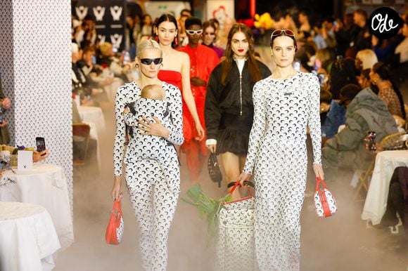 Défilé Marine Serre mode femme automne / hiver 2024-2025 au Ground Control lors de la Fashion Week de Paris (PFW), à Paris, France, le 4 mars 2024.