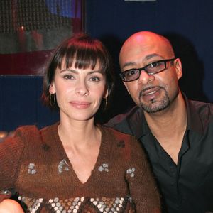 L'actrice française Mathilda May et PR Amor assistent à la première de 'Un Ticket pour l'Espace' au Planet Hollywood à Paris, France, 13 janvier 2006. Photo Benoit Pinguet/ABACAPRESS.COM