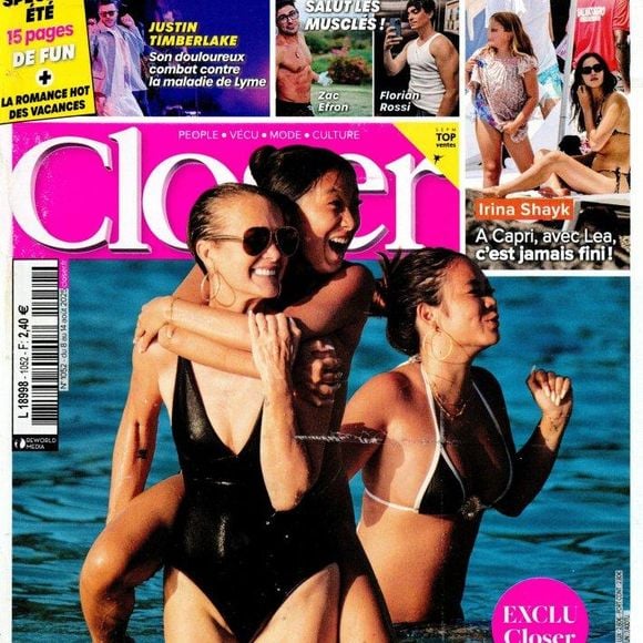 Laeticia Hallyday et ses filles Jade et Joy en couverture du magazine "Closer", numéro du 8 août 2025.