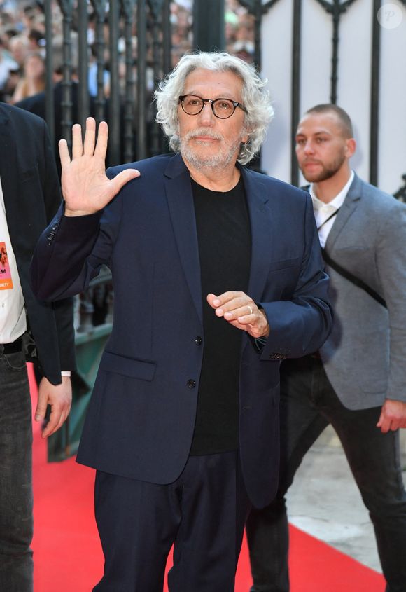 Alain Chabat - Photocall de la série Netflix "Astérix et Obélix: le combat des chefs" au Cirque d'Hiver Bouglione à Paris le 29 avril 2025. © Veeren/Bestimage