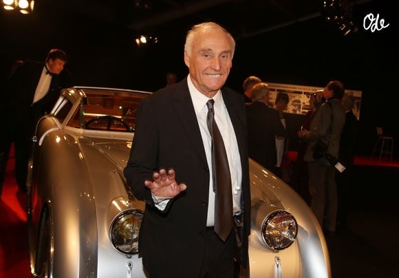 Des suites d'une longue maladie

Jean-Marc Sylvestre lors de la soirée d'inauguration de l'exposition 'Concept Cars' à l'Hôtel National des Invalides à Paris le 31 Janvier 2017. © Denis Guignebourg/Bestimage